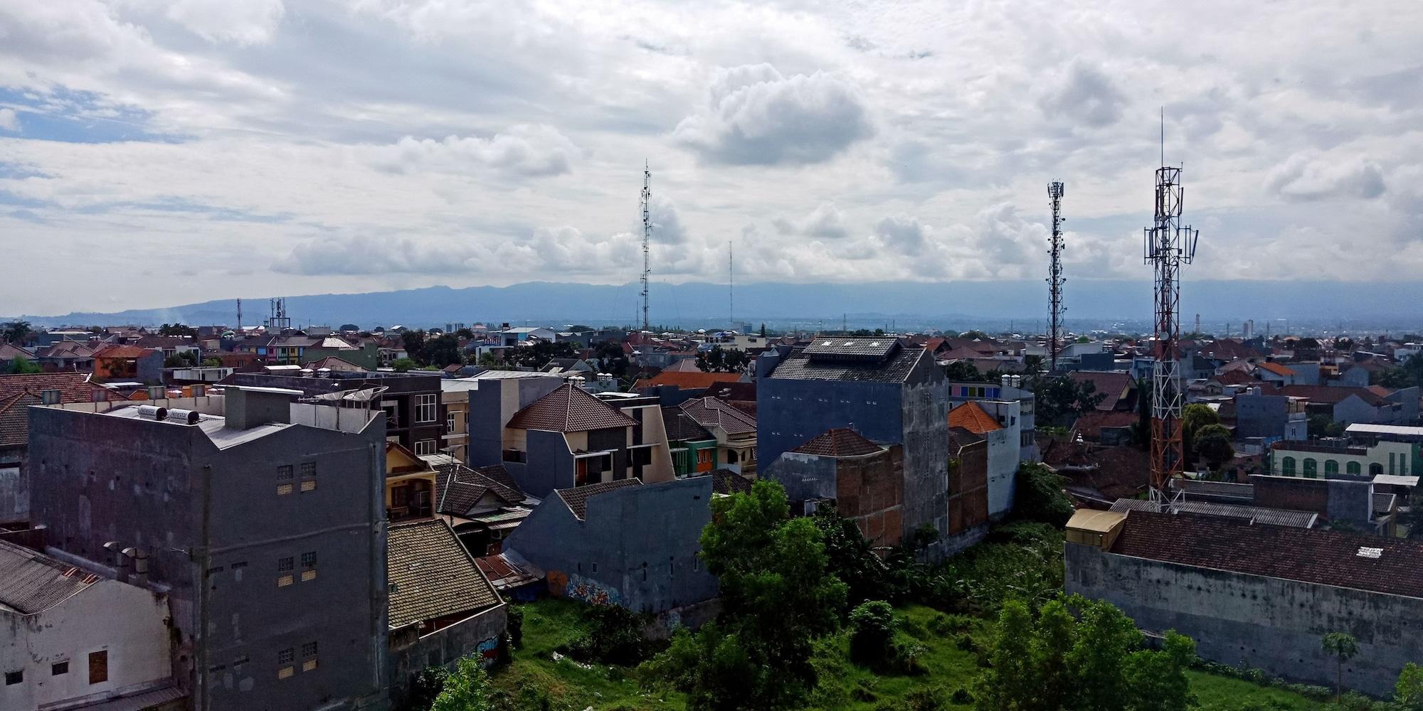 Everyday Smart Hotel - Malang Buitenkant foto