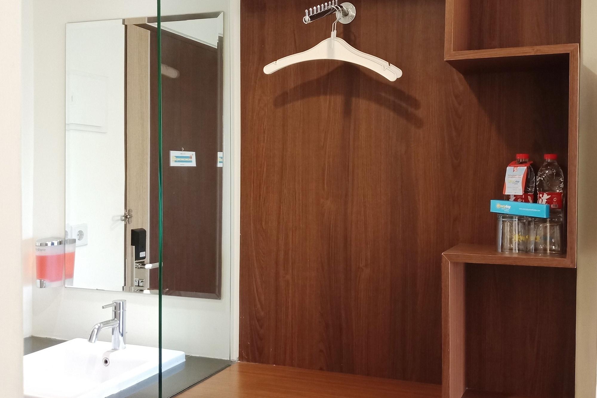 Everyday Smart Hotel - Malang Buitenkant foto