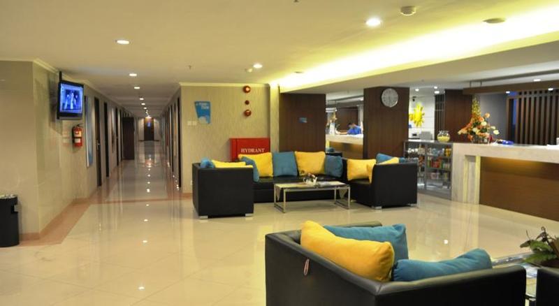 Everyday Smart Hotel - Malang Buitenkant foto