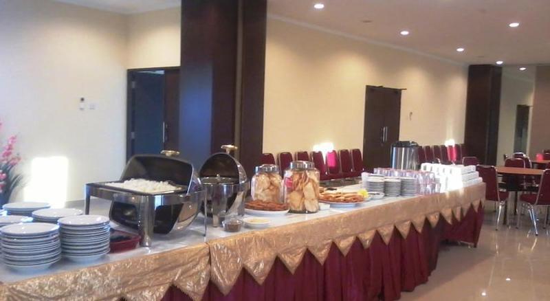 Everyday Smart Hotel - Malang Buitenkant foto