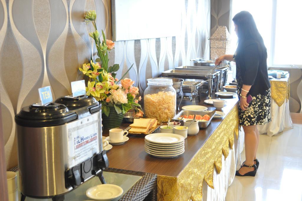 Everyday Smart Hotel - Malang Buitenkant foto
