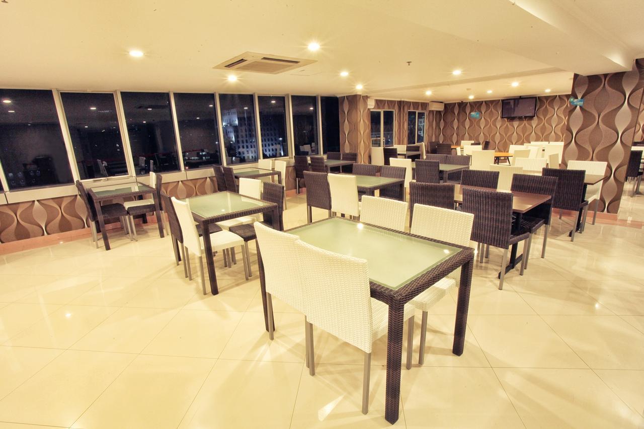 Everyday Smart Hotel - Malang Buitenkant foto