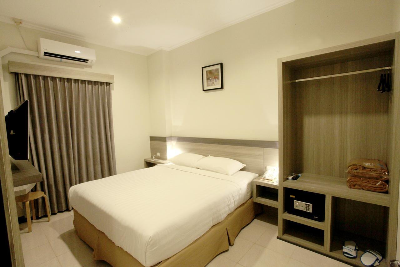 Everyday Smart Hotel - Malang Buitenkant foto