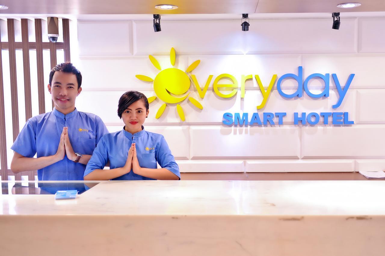 Everyday Smart Hotel - Malang Buitenkant foto