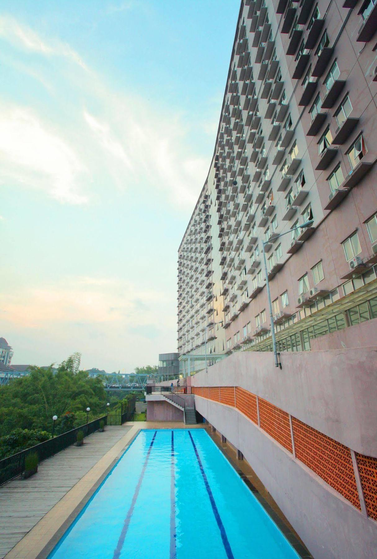 Everyday Smart Hotel - Malang Buitenkant foto